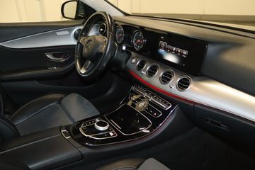 Mercedes E 220 - 11