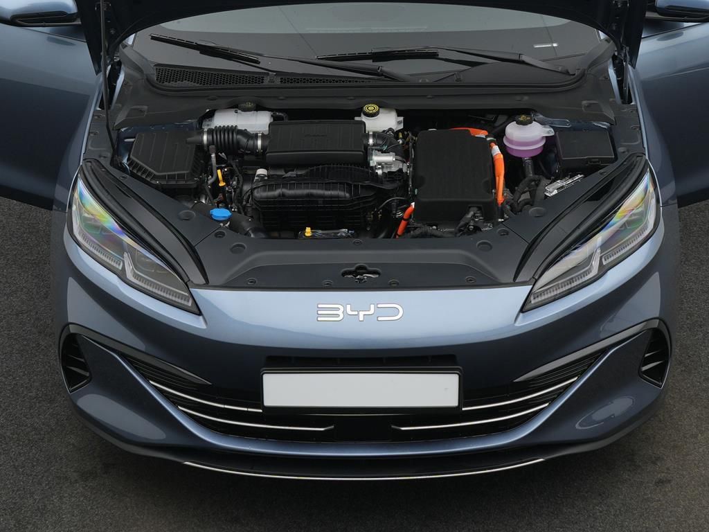 BYD SEAL 6