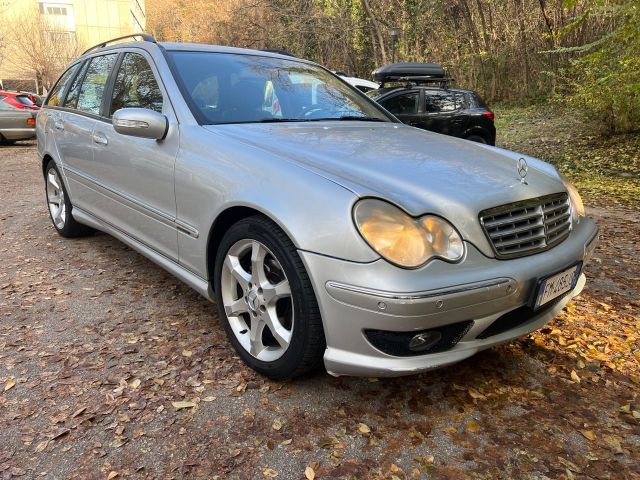 Mercedes-Benz Mercedes-benz C 220 Sport AMG