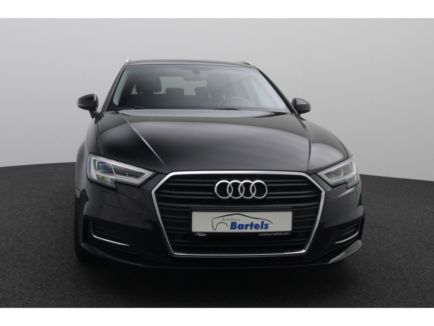 Fahrzeugabbildung Audi A3 Sportback 30 TFSI  2-Zonen-Klimaautom