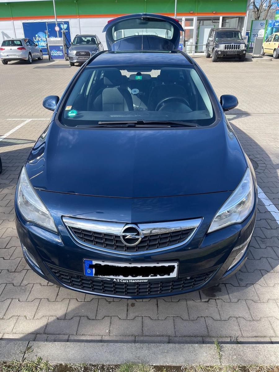 Opel Astra, 2012