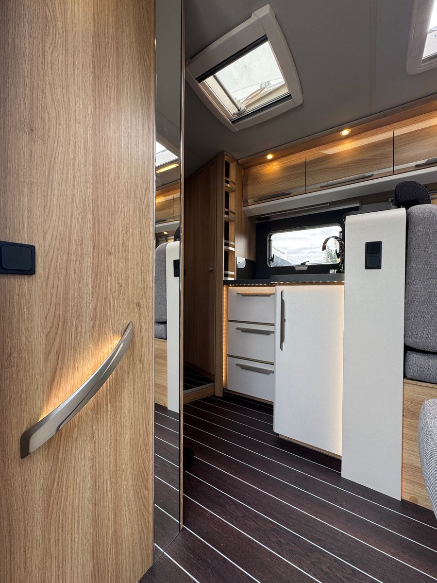 Fahrzeugabbildung Knaus SKI TI 650 MF PLATINUM SELECTION LUFTFEDERUNG 1H