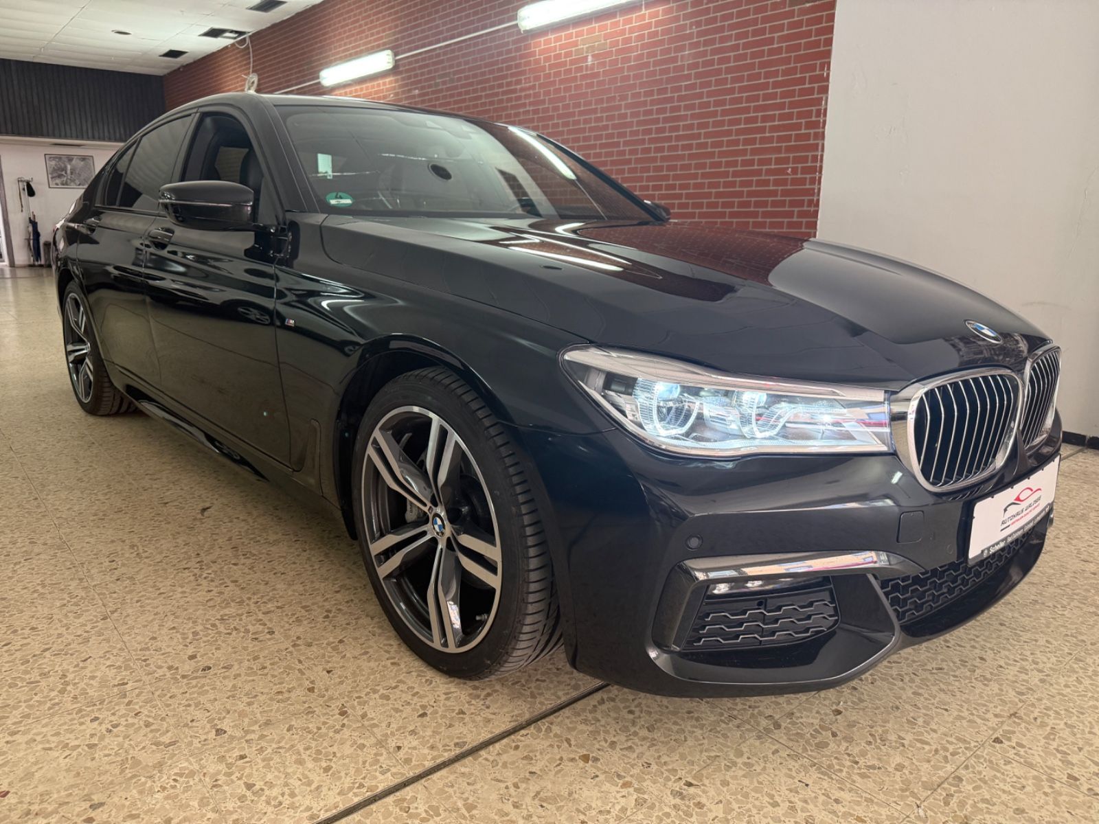 BMW 730d Sport* Schiebedach*R-Kamera*HeadUP*