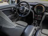 MINI Cooper Mini 1.5 automatik 136pk Harman Kardon na - blaue MINI Cooper