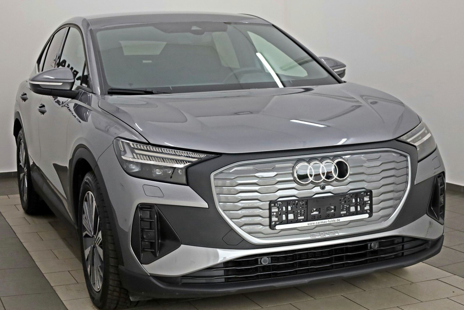 Fahrzeugabbildung Audi Q4 e-tron Sportback 45,S line, SH,Kamera,ACC