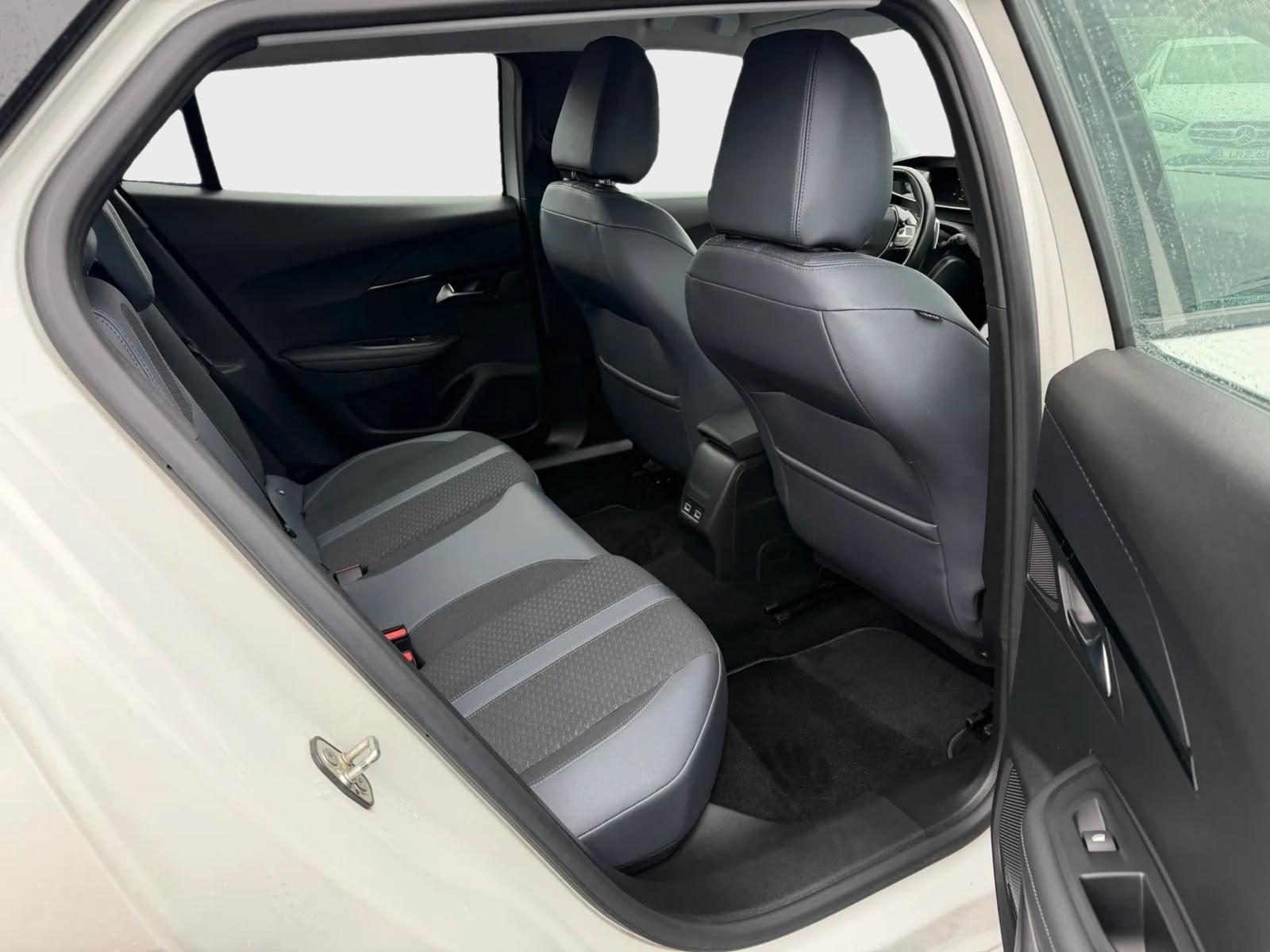 Peugeot 2008 Allure 1.5 BlueHDi Kamera/3-D Cockpit