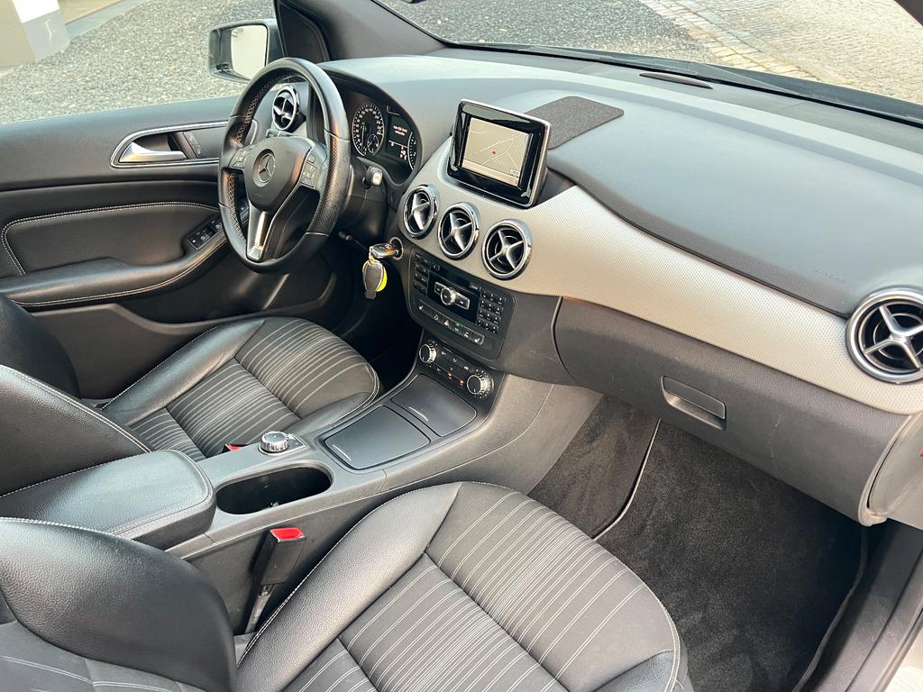 Mercedes-Benz B 250