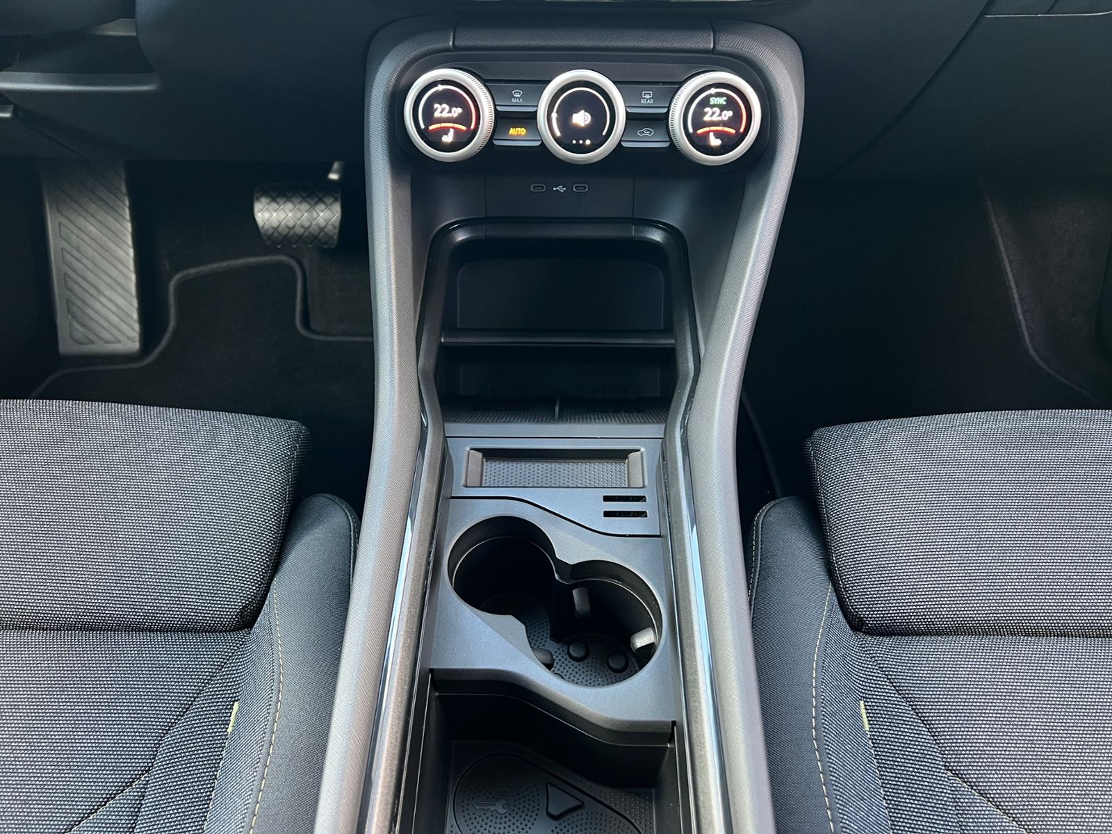 Fahrzeugabbildung SKODA Kodiaq Selection 2.0 TDI DSG *LED,AHK,Navi,Winte