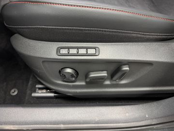 Seat Ateca FR 2.0 DSG Black Ed.*AHK*Pano*360Grad