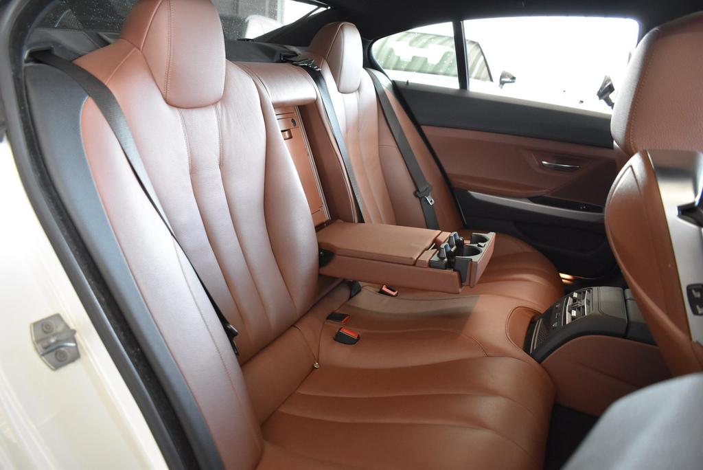 BMW 650i Gran Coupé F06 xDrive V8 450 ch • Pack M • Affichage Tête Haute • Toit pano • Harman Kardon • 57 600 km