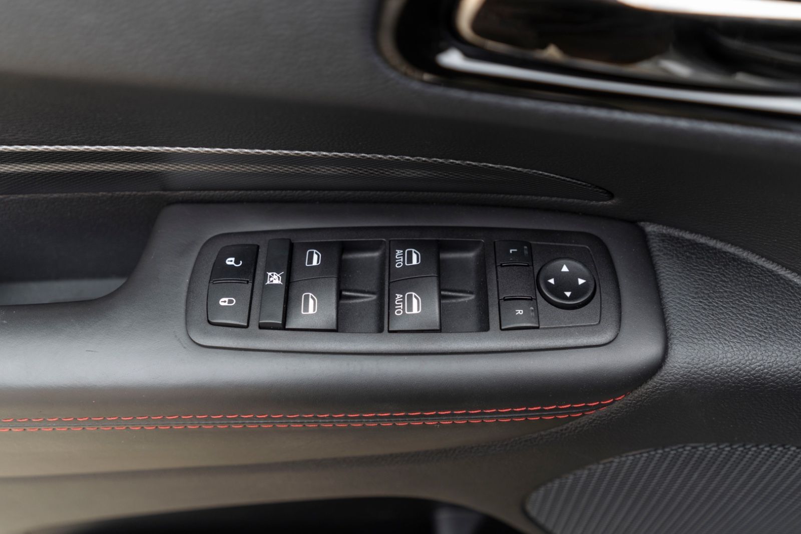 Fahrzeugabbildung Dodge Durango R/T 5,7L AWD SRT Paket LPG ACC LED KAM