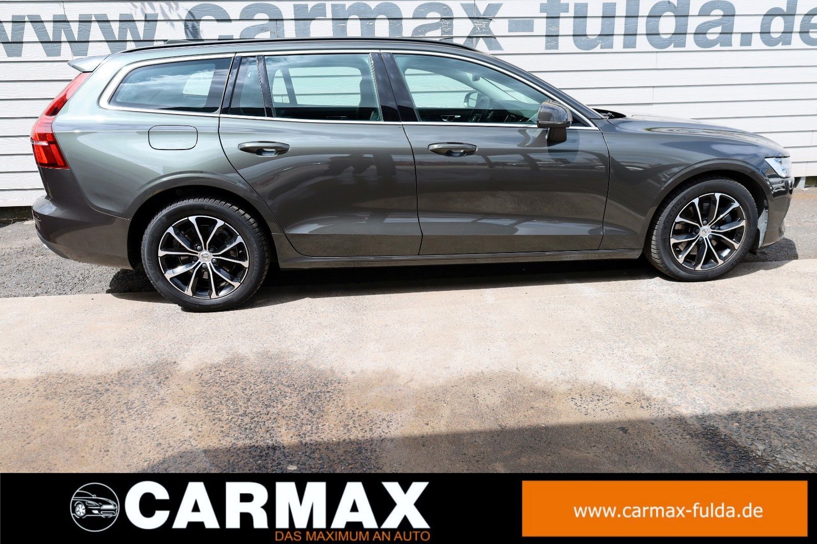 Fahrzeugabbildung Volvo V60 Kombi Momentum Pro,Aut.,Navi,Kamera, AHK el.
