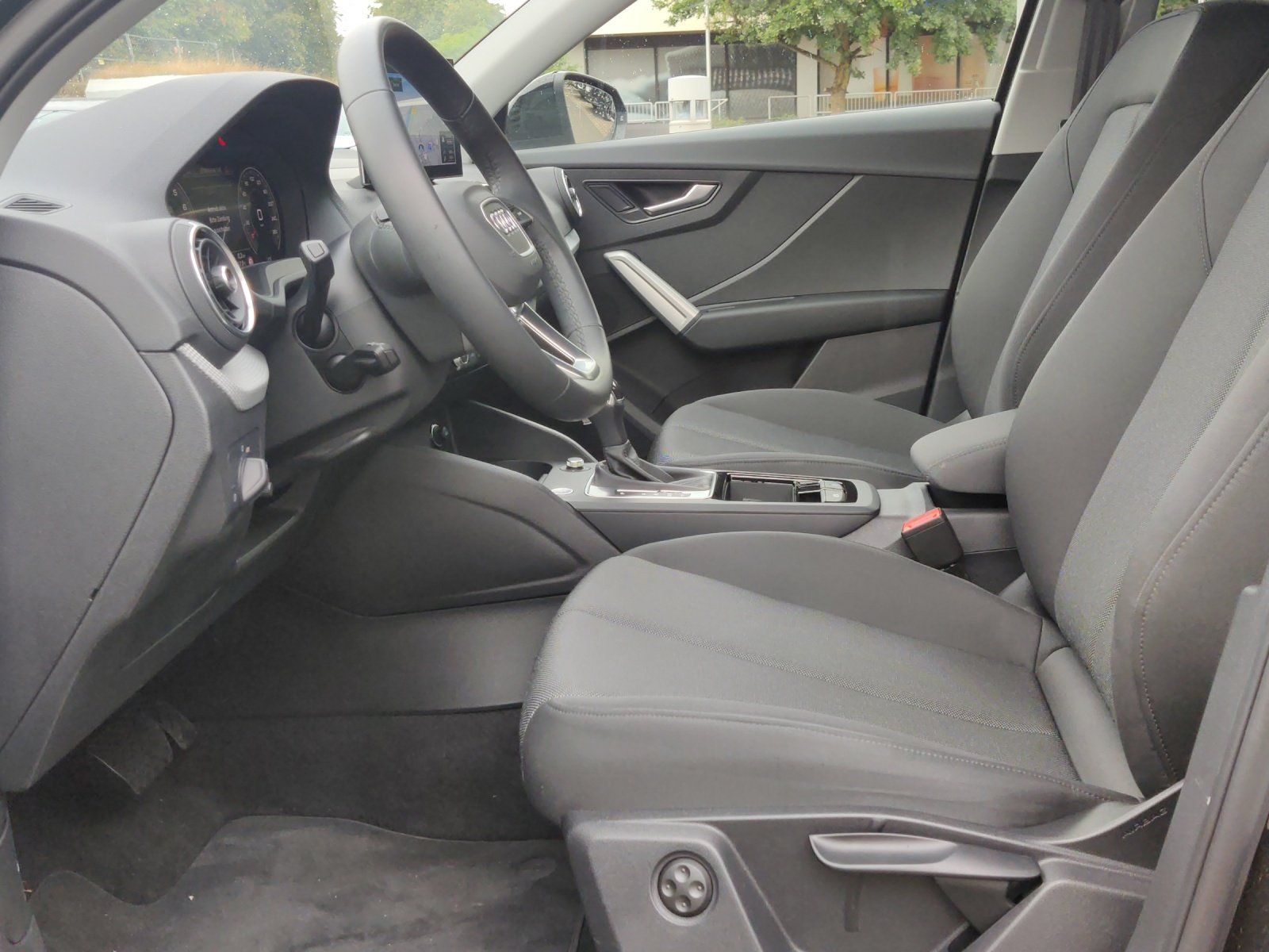 Fahrzeugabbildung Audi Q2 advanced 35 TFSI AHK,Kamera,LED,Navi,PDC,SHZ
