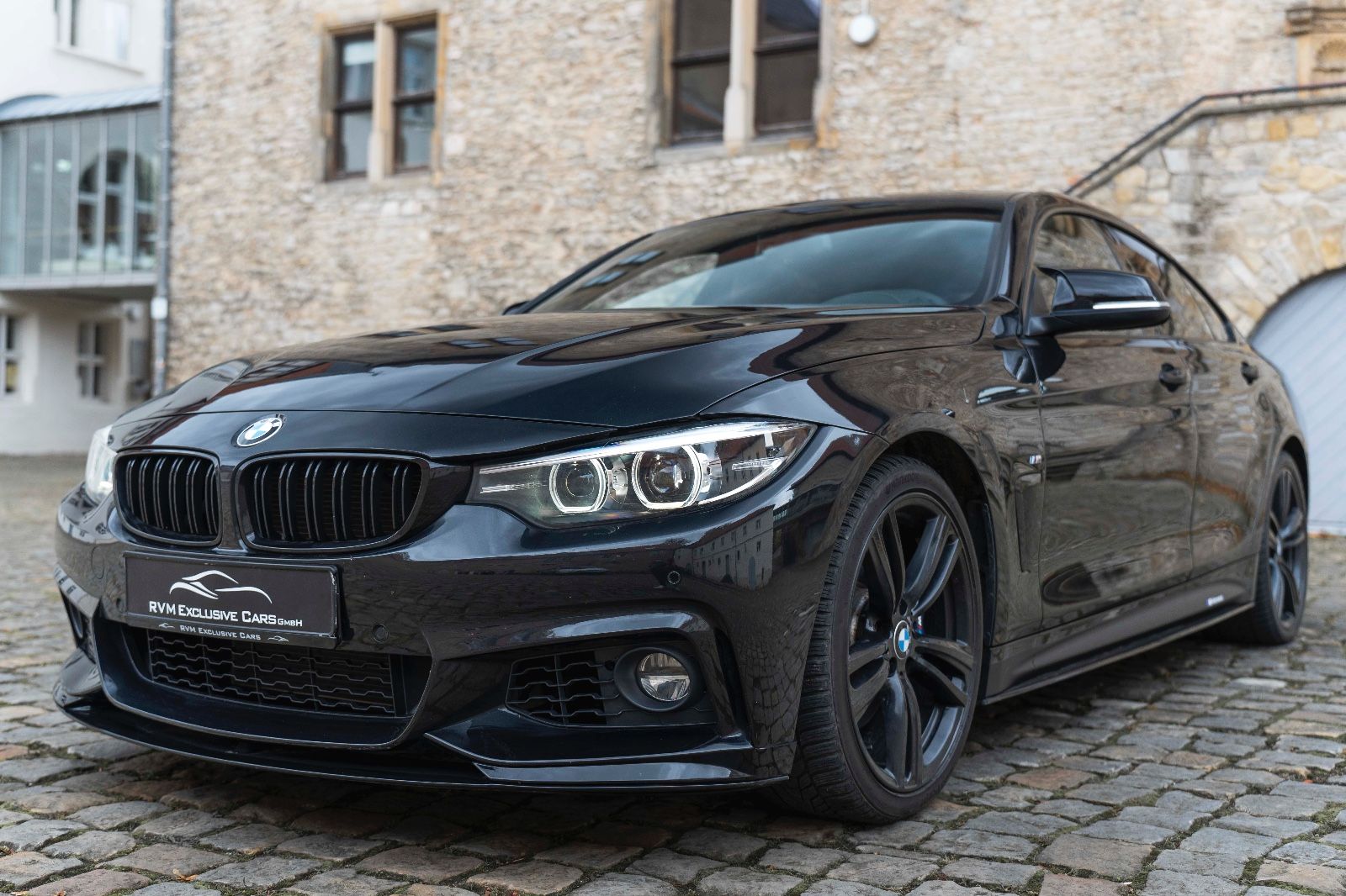 Fahrzeugabbildung BMW 440I M-Performance HUD H&K LED CARPLAY KAM REMUS