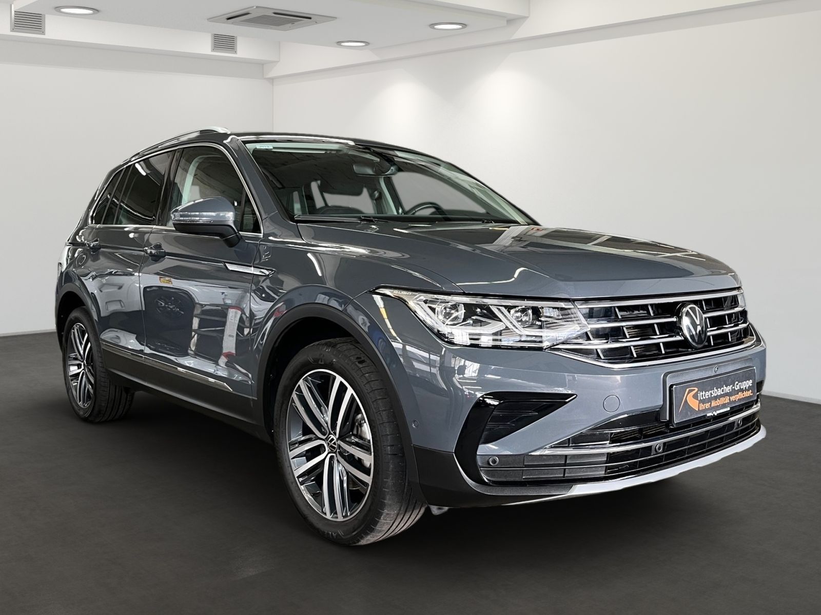 Volkswagen Tiguan Elegance 4M 2,0 TDI DSG BusiPremiumPaket foto 3