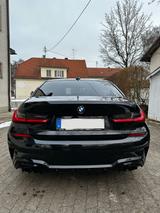 BMW 330i xDrive M Sport Automatic M Sport - BMW 330 Gebrauchtwagen in München