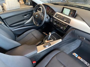 BMW 320i Advantage *NAVI*PDC*MFL*TEMP*