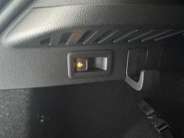 Fahrzeugverkauf 28 Skoda Kamiq 1.5 DSG AHK*Kamera*elekt. Kofferr.*LED*SH