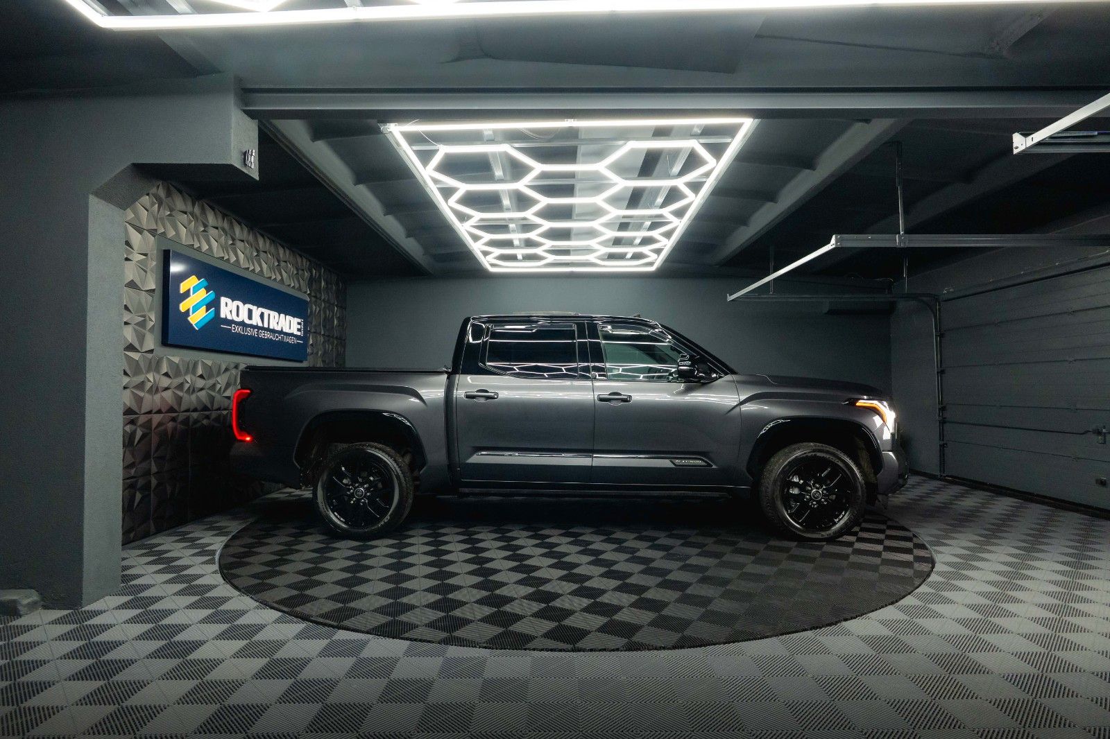 Fahrzeugabbildung Toyota Tundra PLATINUM 3.4L V6 4x4 *100%Options*19%VAT*