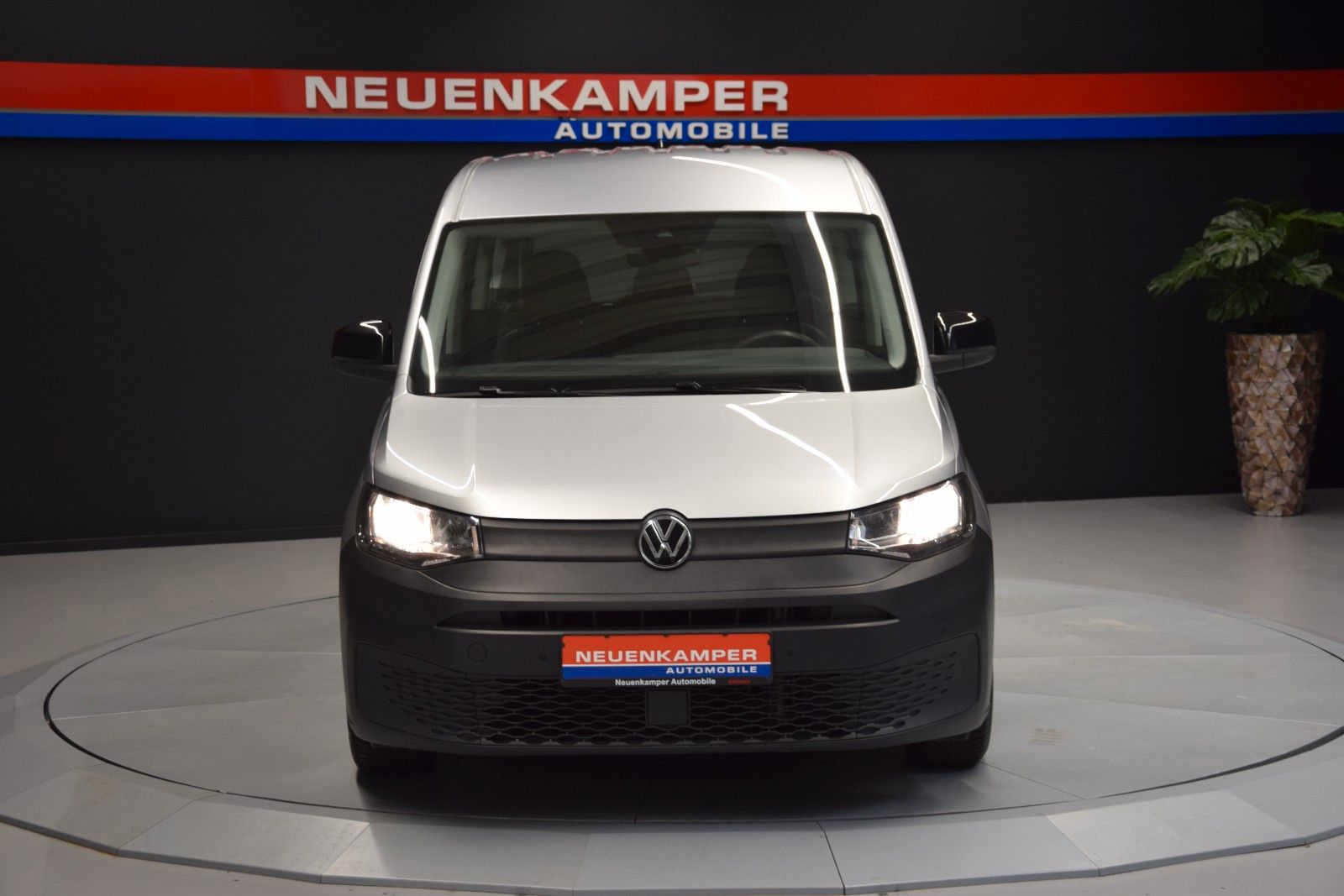 Fahrzeugabbildung Volkswagen Caddy Basis Tempomat 5. Sitzer DAB Leder PDC