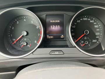 Volkswagen Tiguan - 9