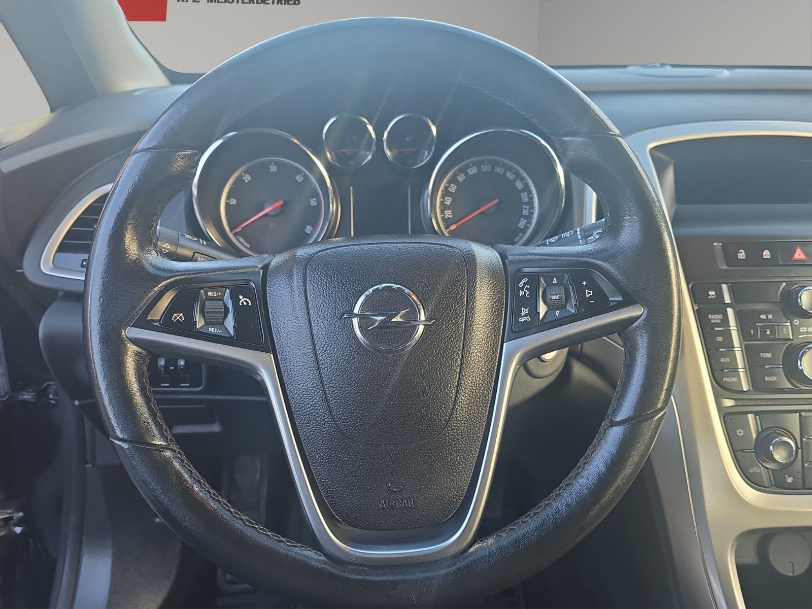 Fahrzeugabbildung Opel Astra J Edition*Klima*Tüv und Service NEU