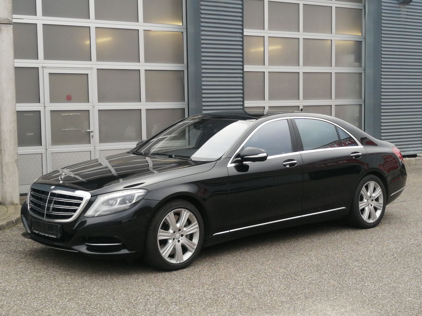MERCEDES-BENZ S 600 S-Klasse Lim. Lang Exklusive-Chauffeur-360