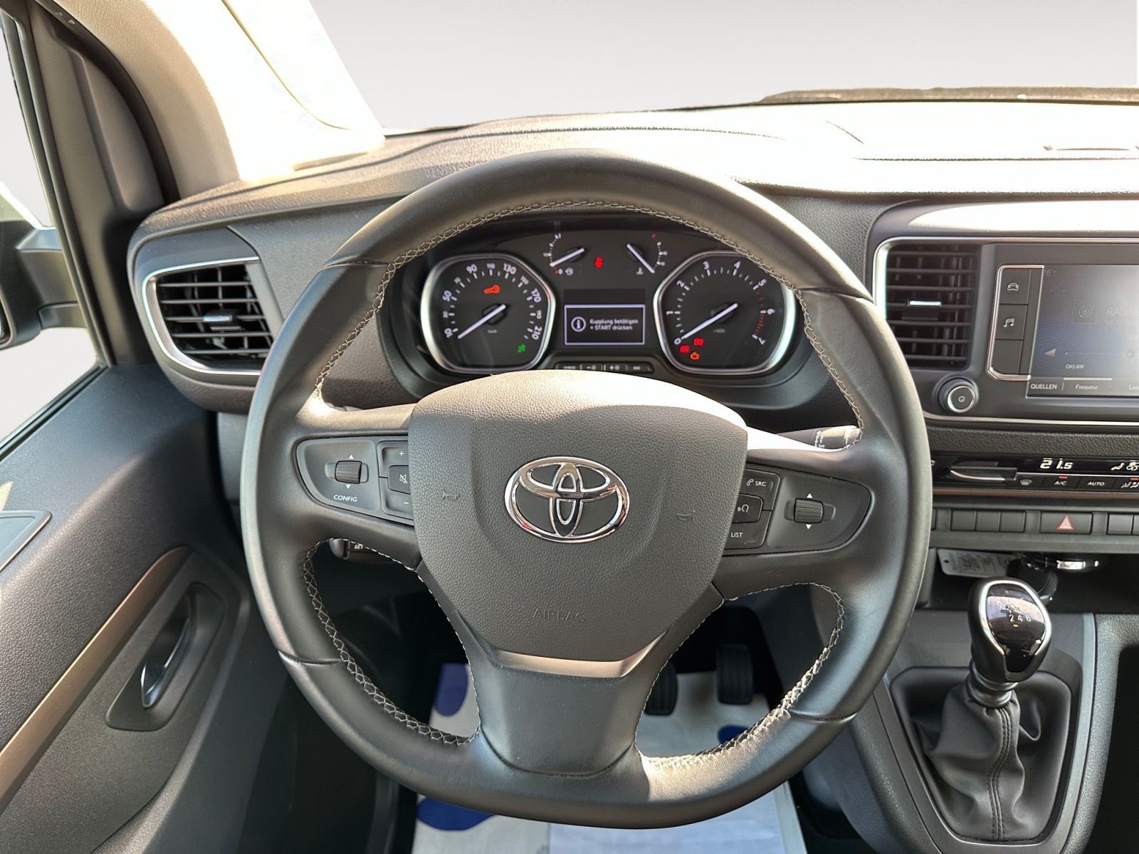 Fahrzeugabbildung Toyota Proace (Verso) Crosscamp