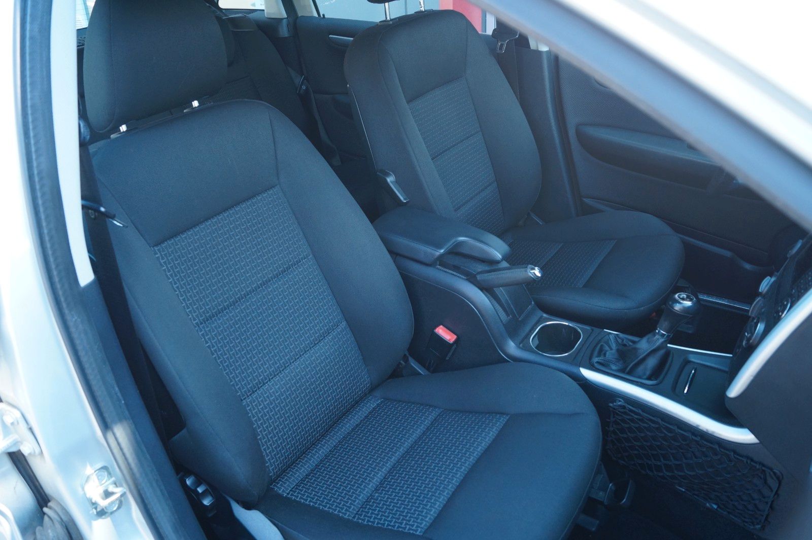 Fahrzeugabbildung Mercedes-Benz B 180 *1.Hand, TÜV neu, Inspektion neu