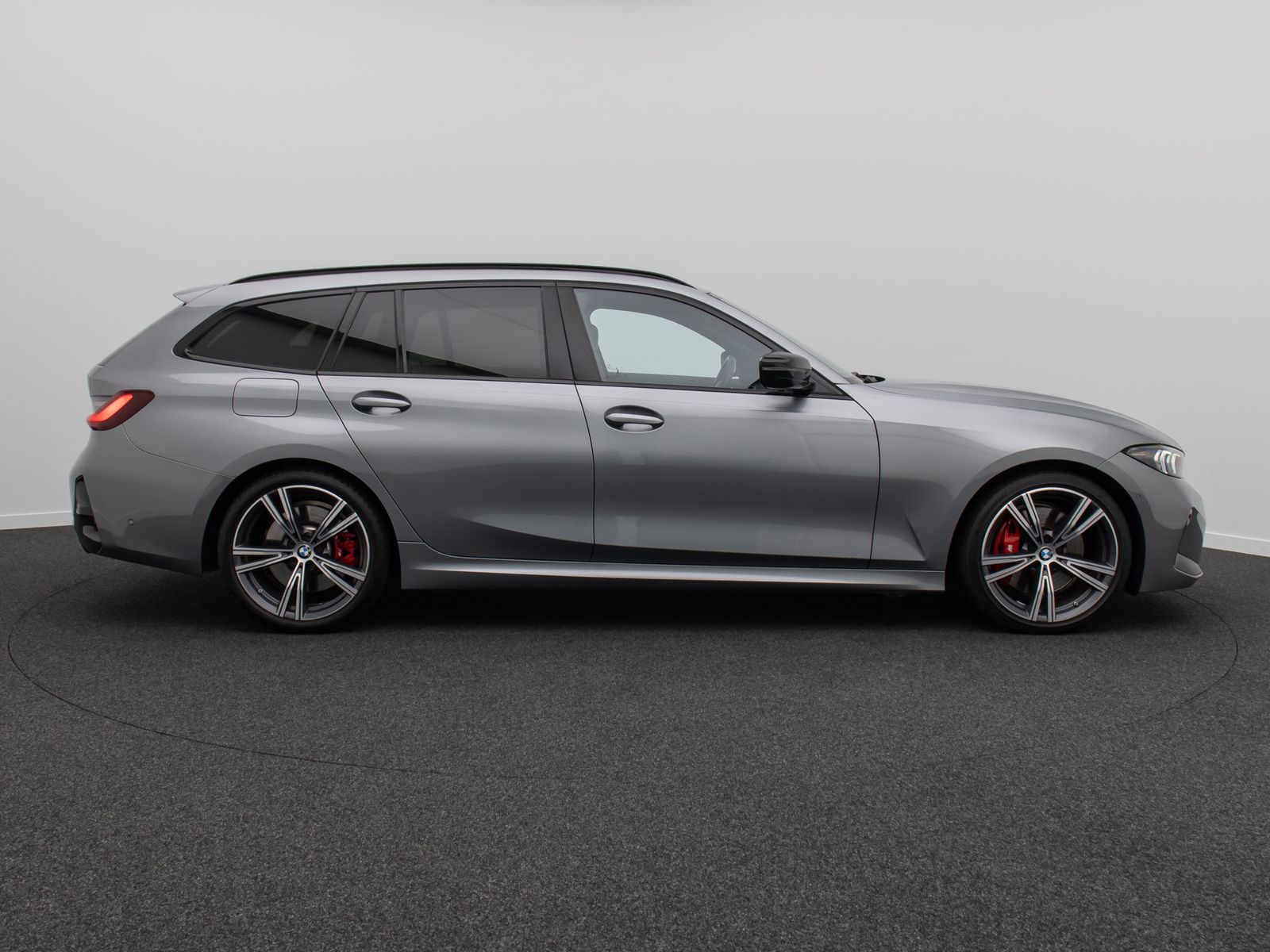 Fahrzeugabbildung BMW 330d M Sport HUD Kamera DAB Alarm Komfort 19Zoll