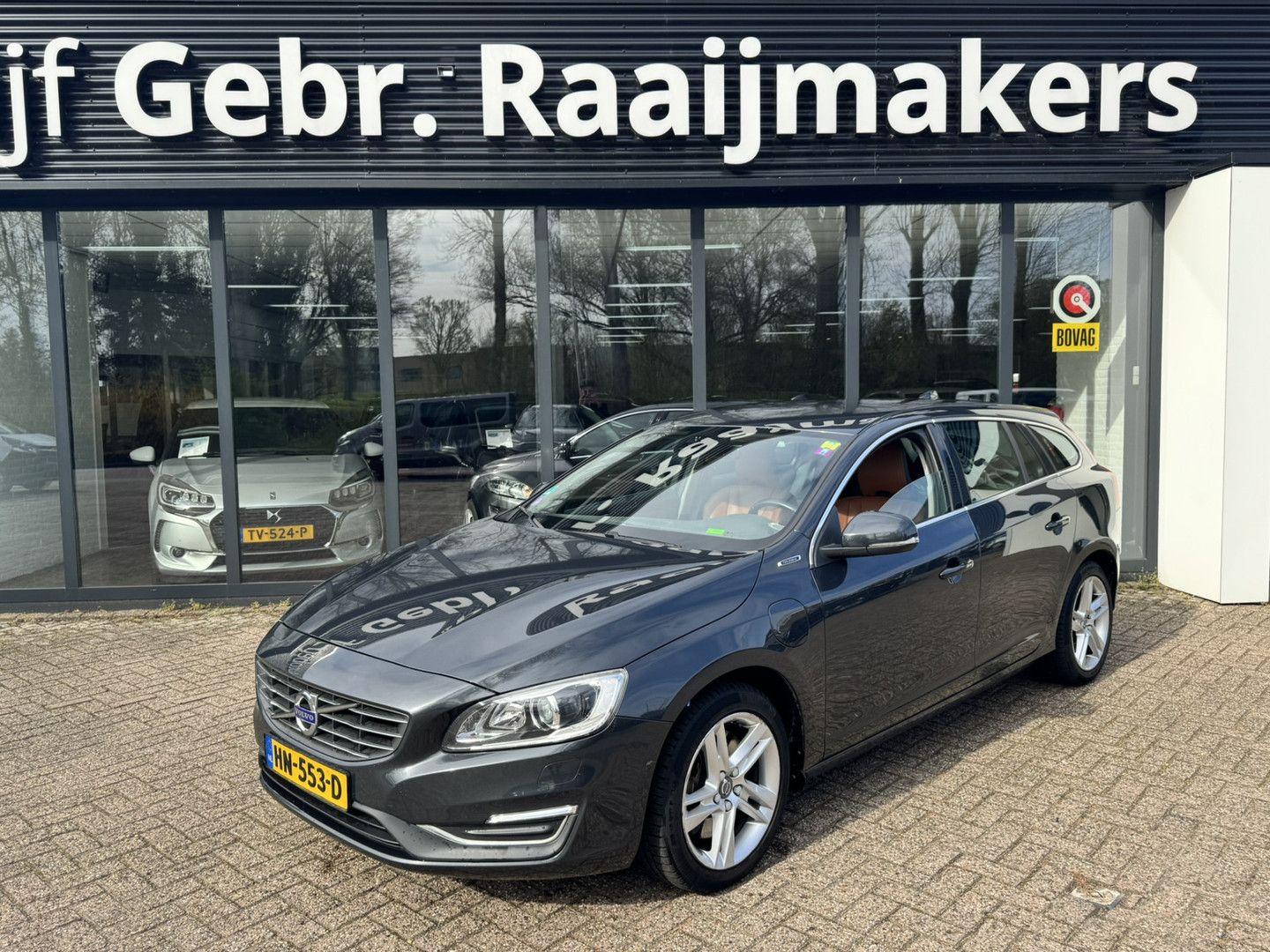 Volvo V60 2.4 D6 Twin motor Summum*Leder*Navi*