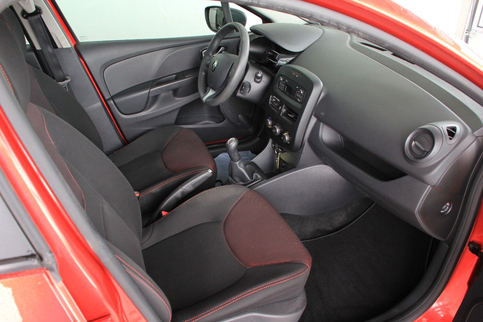 Fahrzeugabbildung Renault Clio 1,2 Expression
