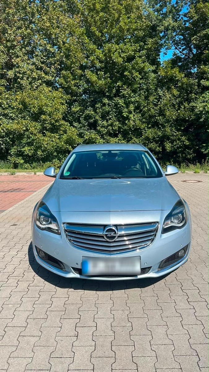 Opel Insignia 2013 — engine