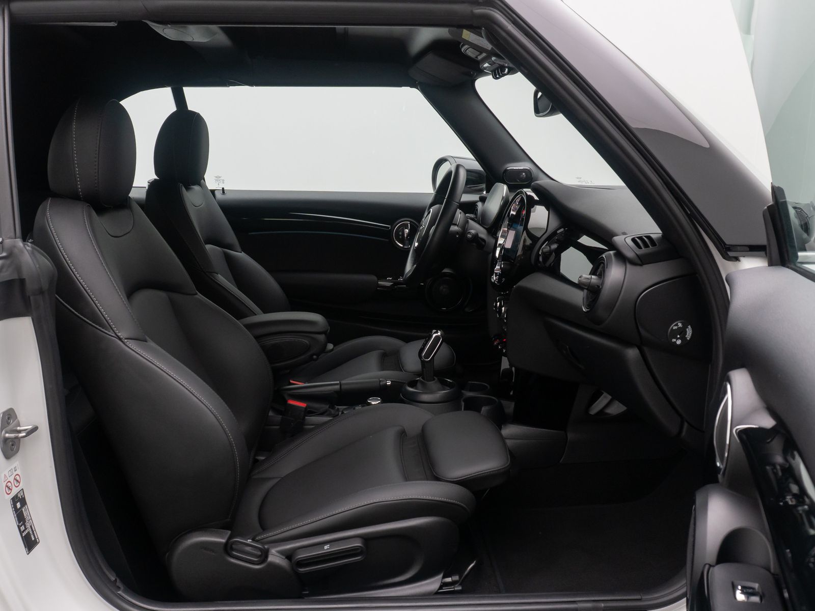 Fahrzeugabbildung MINI Cooper Cabrio HUD Kamera H/K Komfort DAB Voll