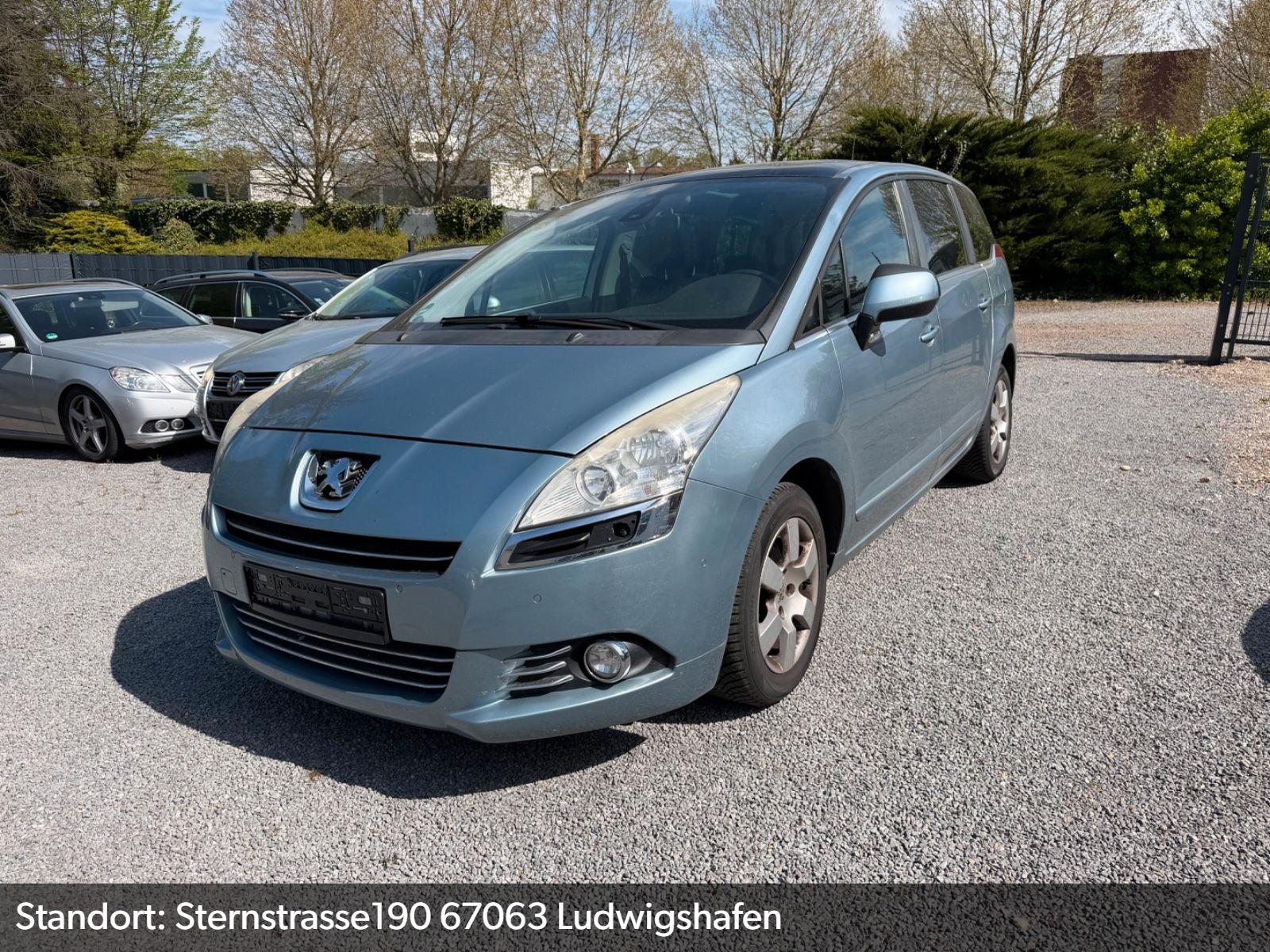 Peugeot 5008 Premium/7Sitzer/Pano/TÜV01.2028