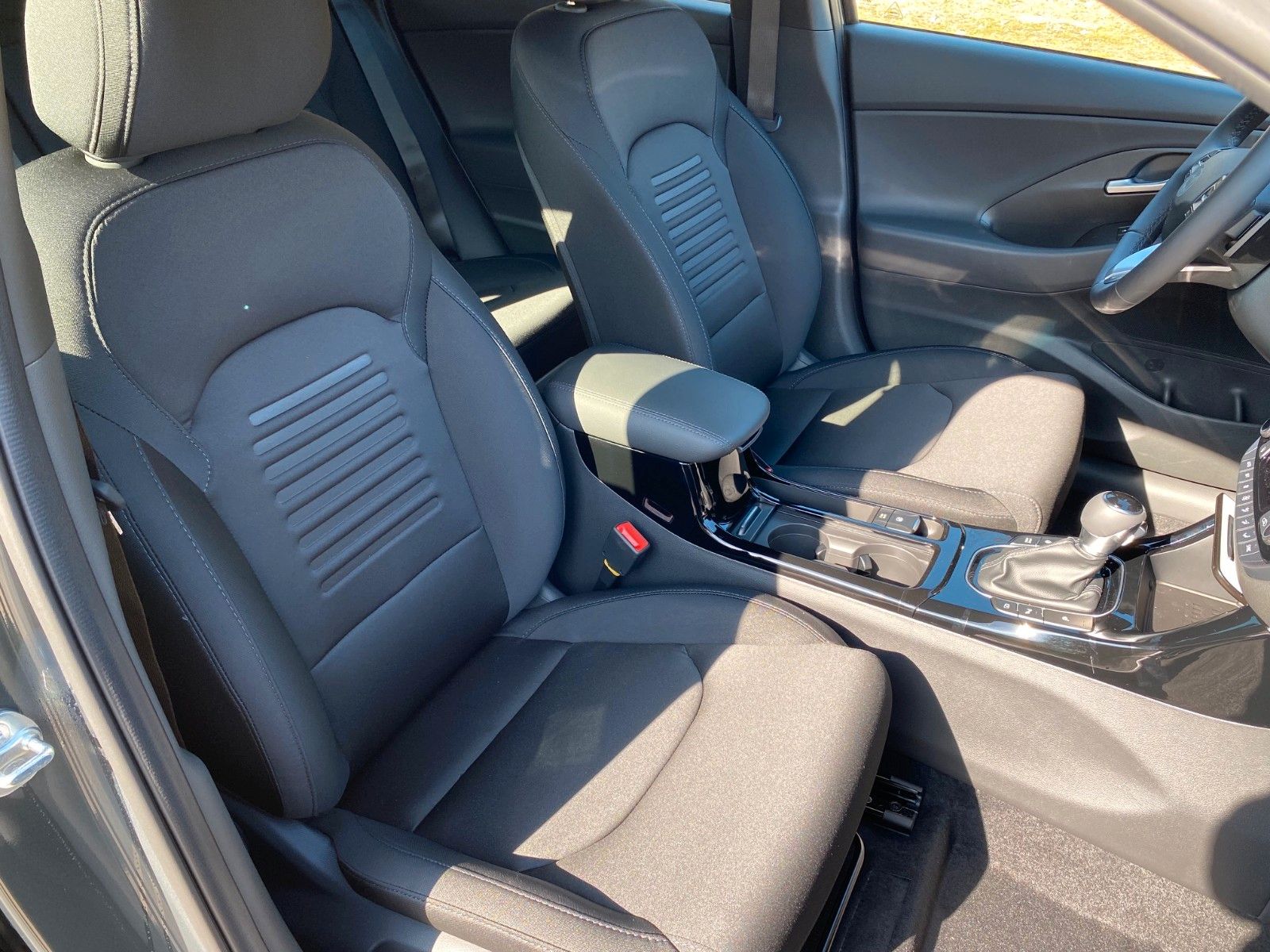 Fahrzeugabbildung Hyundai i30 1.5 T-GDI 48V Advantage *Navi*RFKamera*ACC*