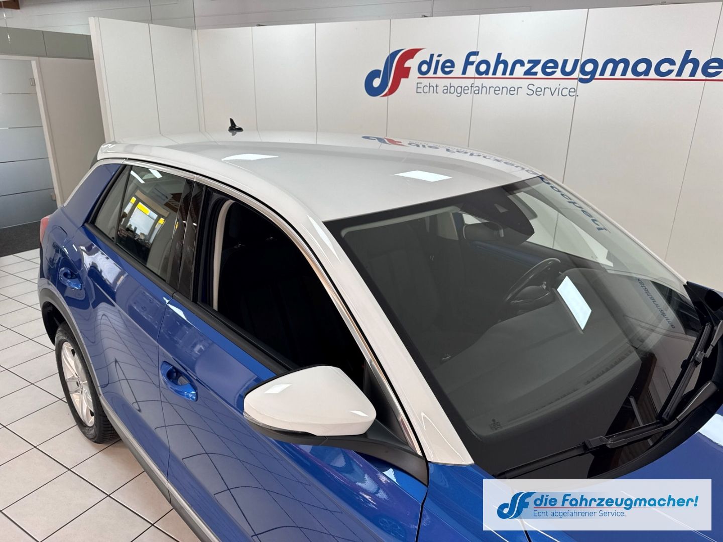 Fahrzeugabbildung Volkswagen T-Roc Style Mehrzonenklima Ambientebeleuchtung S