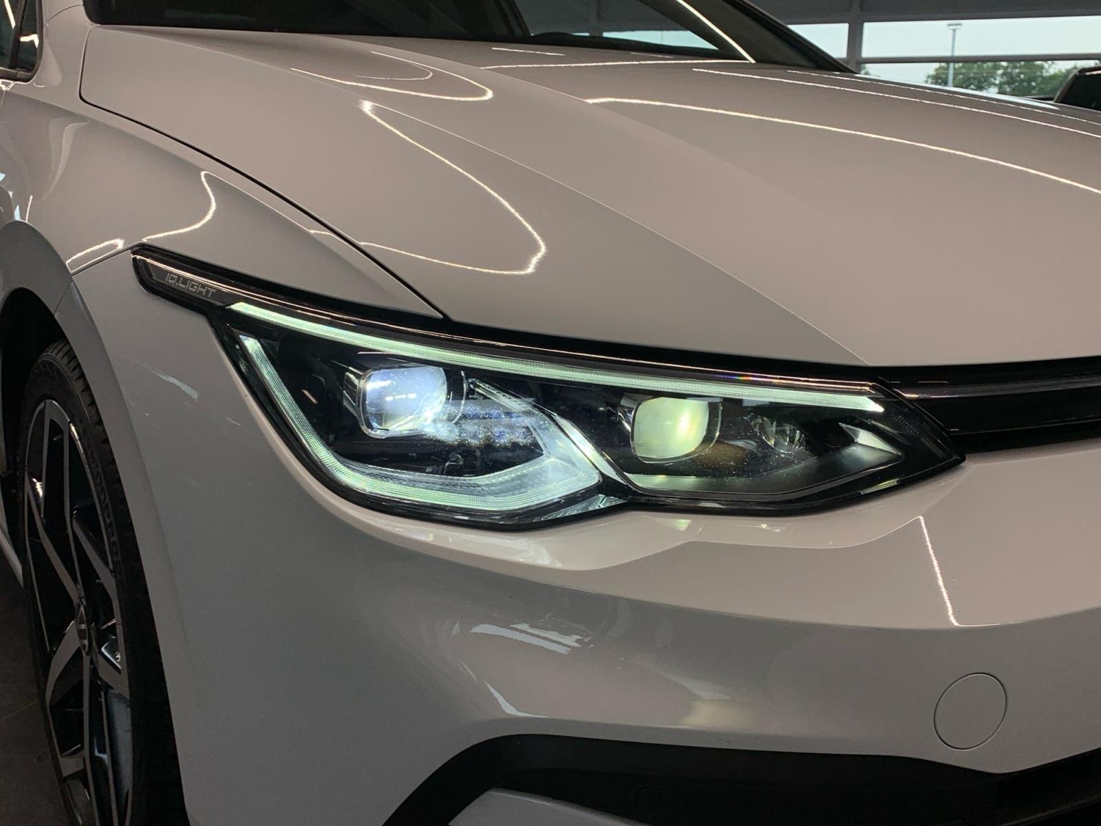 Volkswagen Golf VIII Life 1.5 TSI PANO MATRIX APP KAMERA, миниатюра 4