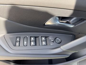 Peugeot 308 SW GT HYBRID 145 e-DSC6