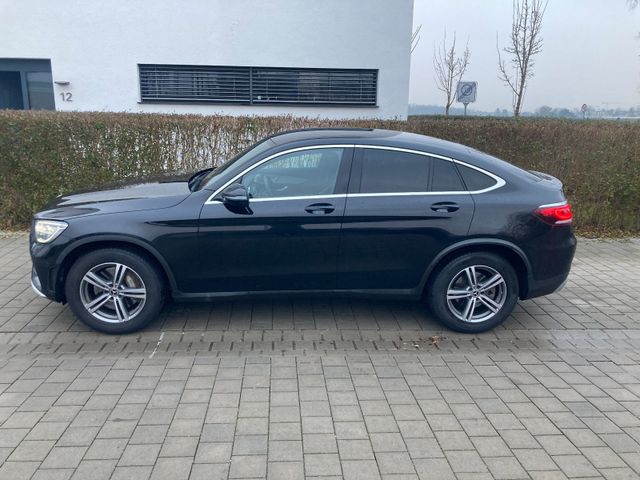 Mercedes-Benz GLC 300 e 4Matic Coupe AMG 20Z