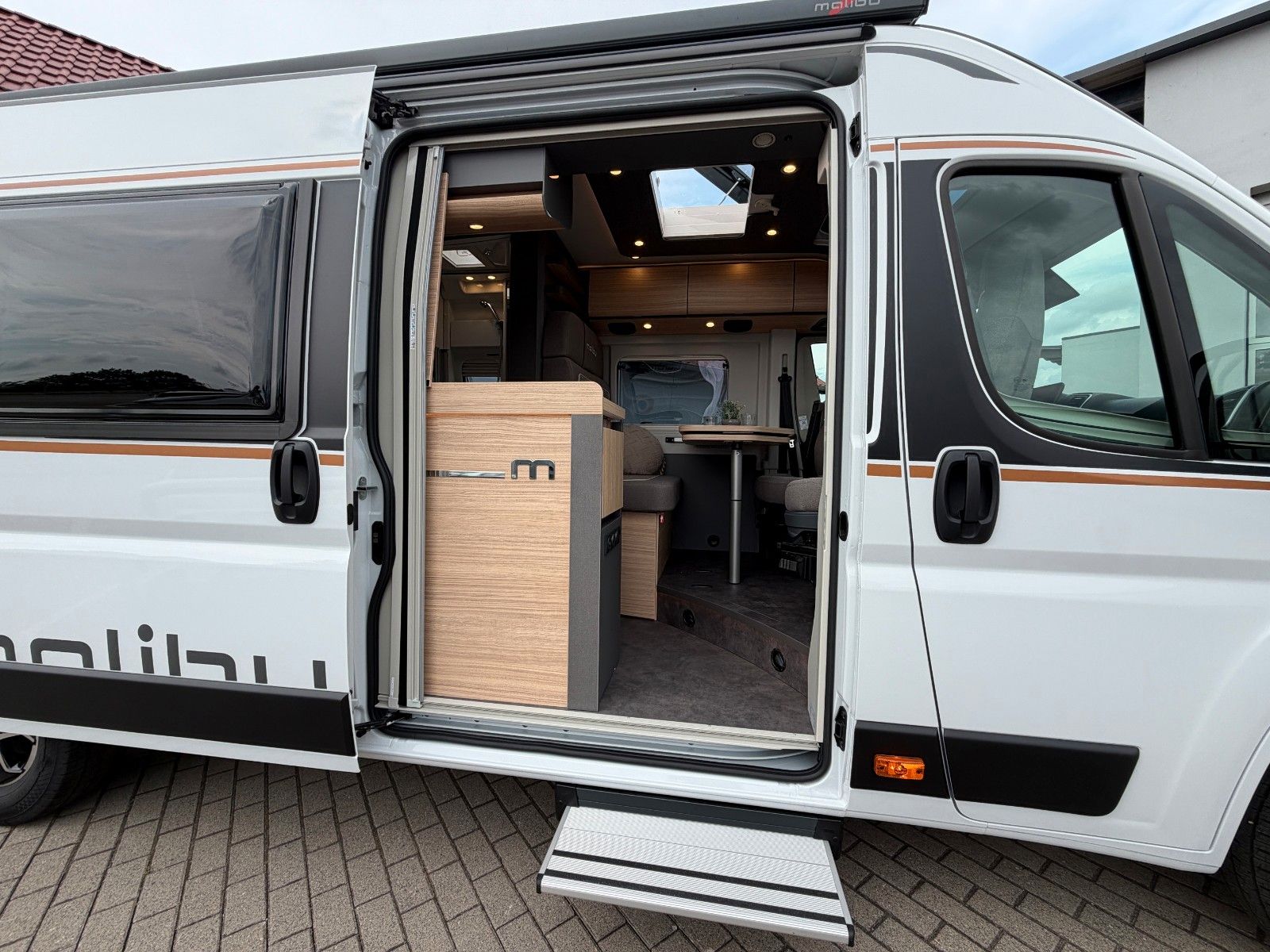 Fahrzeugabbildung Malibu Van diversity GT skyview 640 LE K