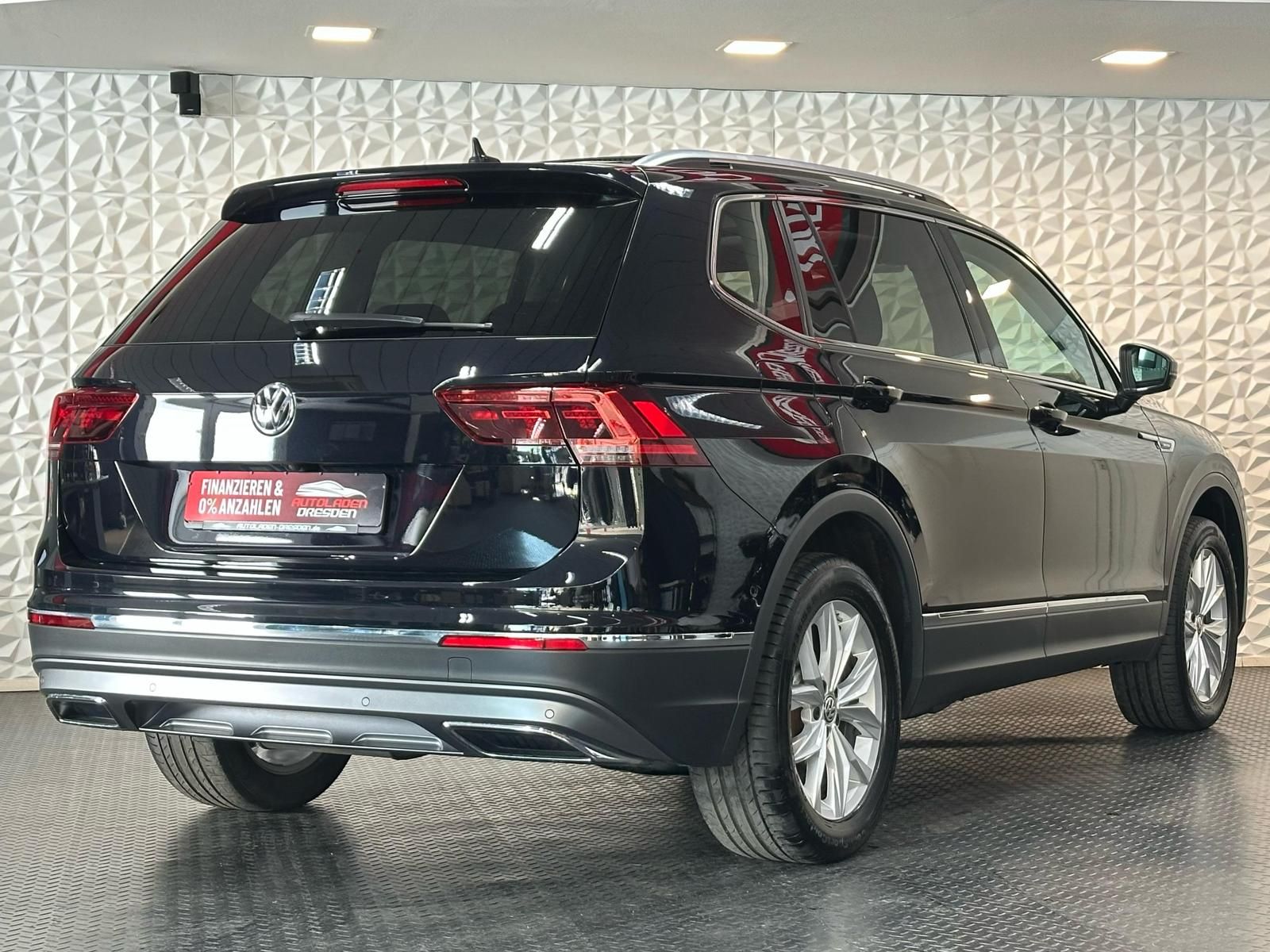 VW Tiguan Allspace 2.0TDI HIGHLINE 4M LED#HUD#PANO - Image 8