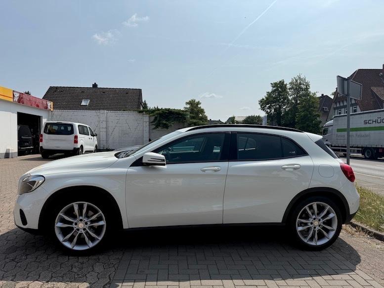 Mercedes-Benz GLA 250  2,0 Ltr. - 155 kW- Klima-Navi-Kamera-LM