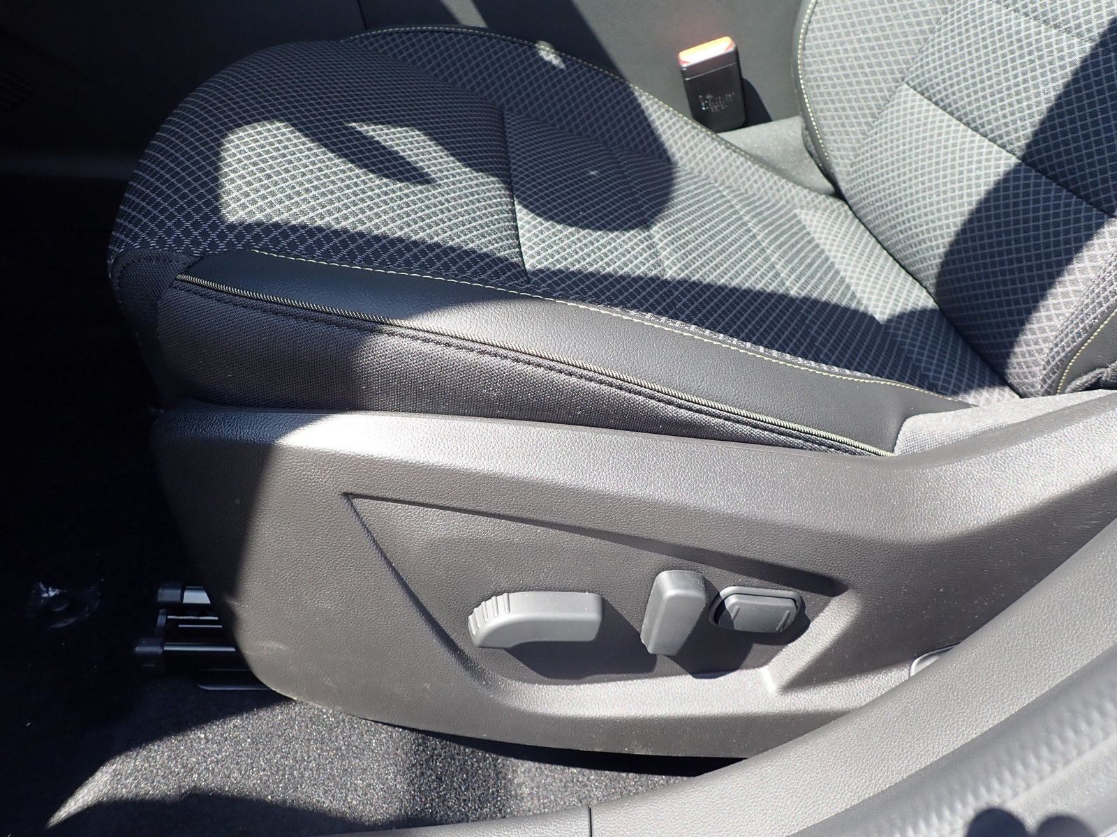 Fahrzeugabbildung Renault Arkana Techno 140 EDC