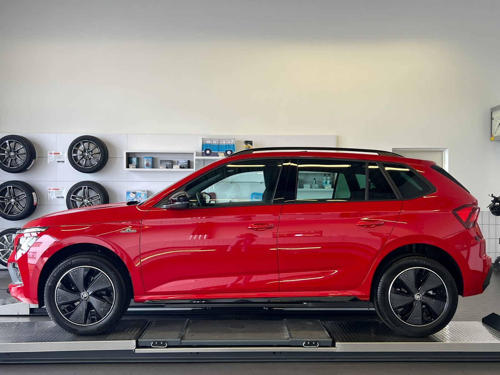 Fahrzeugabbildung SKODA Kamiq Monte Carlo 1.0 TSI DSG *AHK, Matrix-LED*
