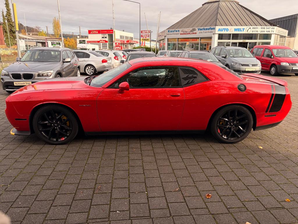 Dodge Challenger