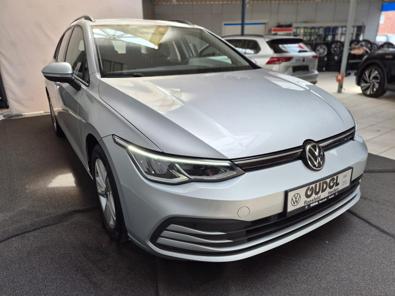 Volkswagen Golf VIII Var. Life 2.0 TDI DSG AHK ACC 1,99%*, миниатюра 3