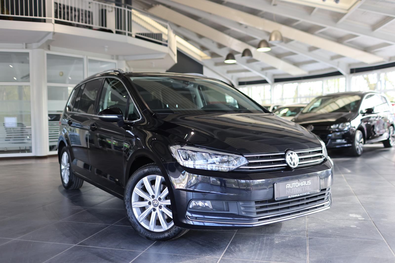 Volkswagen Touran 2,0 TDI HIGHLINE CARPLAY