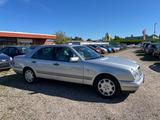 Mercedes-Benz E 280 ELEGANCE AUTOMATIK - gebrauchte Mercedes-Benz E 280 aus dem Jahr 1996
