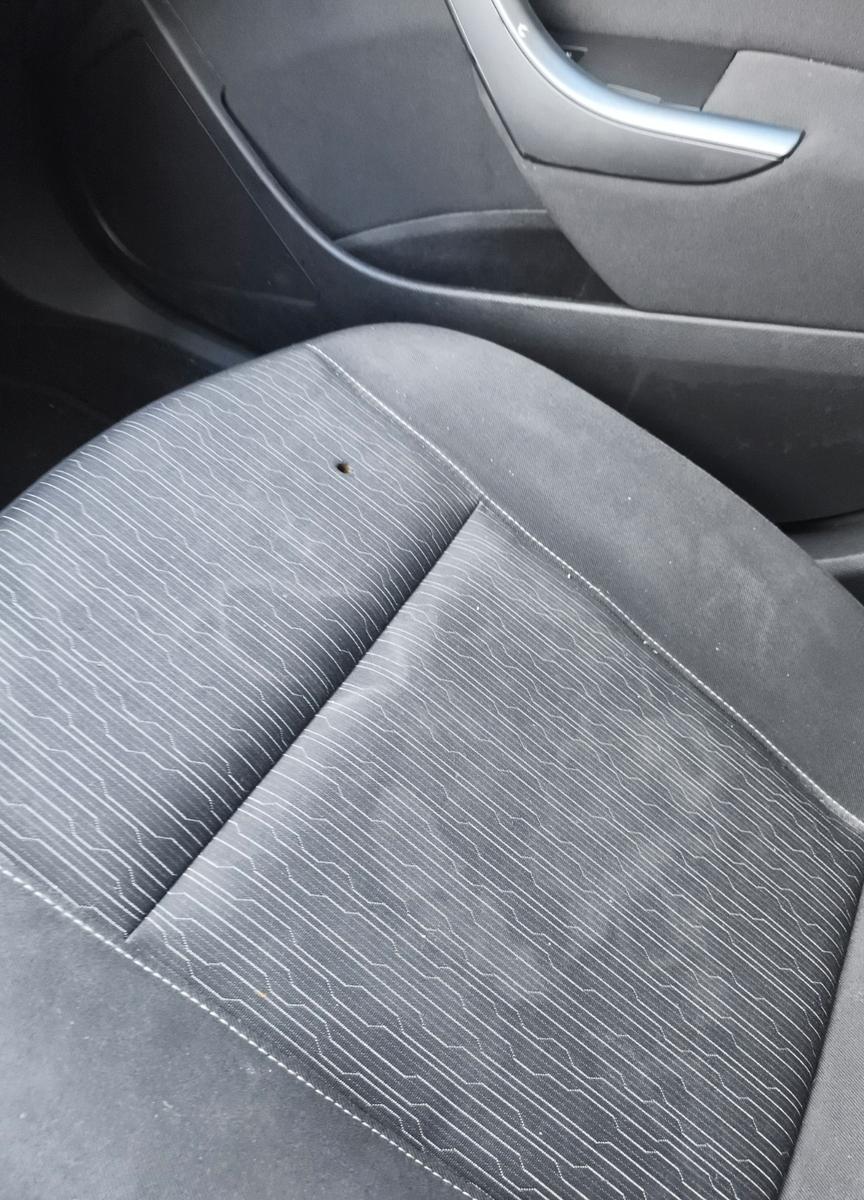 Opel Astra 2012 — photo 13